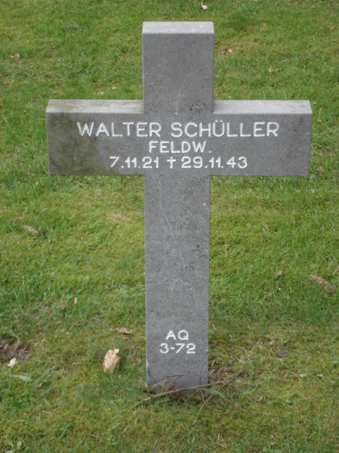 Grafsteen Walter Schüller